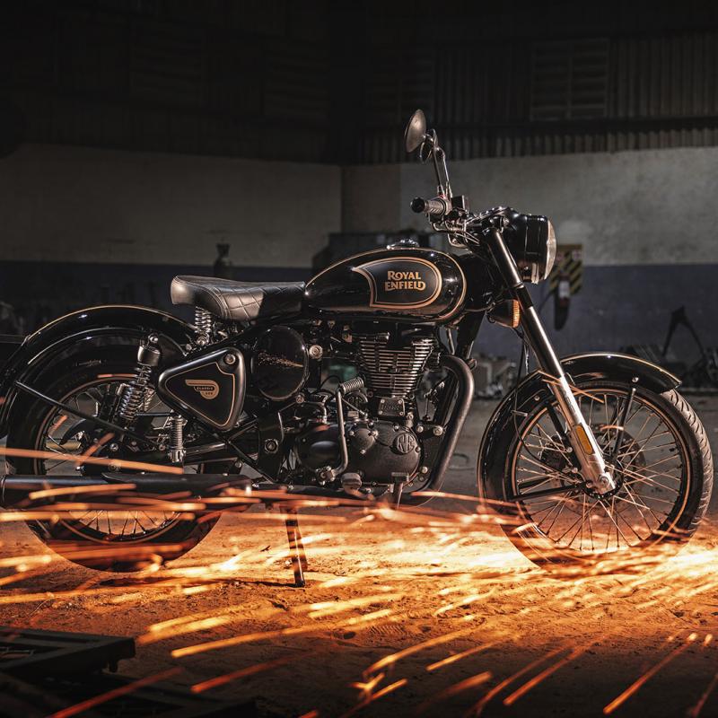  - Royal Enfield Classic 500 Tribute Black | Photos officielles de l'édition limitée